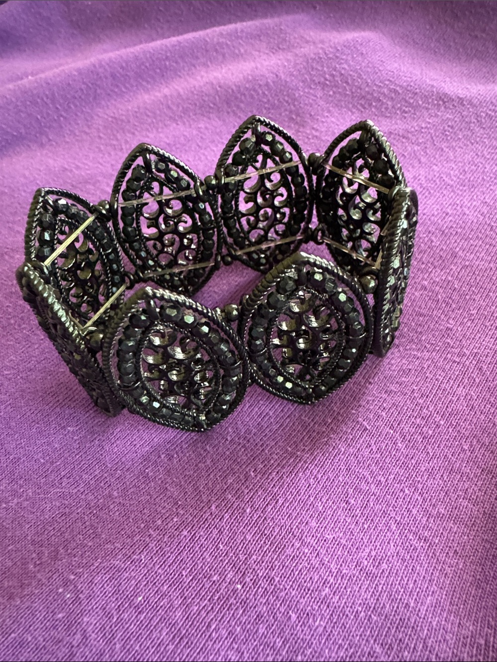 Black Filigree Stretch Bracelet - Elegant Women's Jewelry